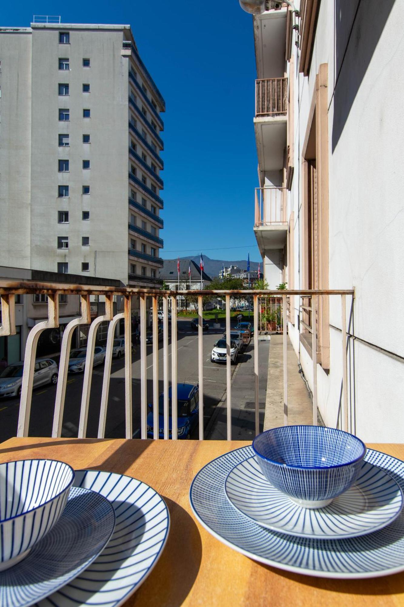 Appartement T3 Gare De Chambery Centre Ville Bagian luar foto
